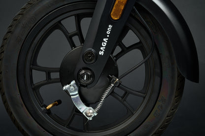 AINOHOT SAGA one オリーブグリーン 特定小型原動機付自転車  ホイールの詳細画像 通勤・通学